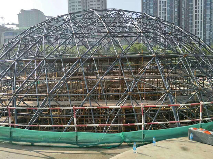 延边球形网架钢结构施工